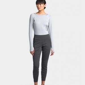 The‎ North Face Women NorthFace Paramount Hybrid High-Rise Tight Size Medium.